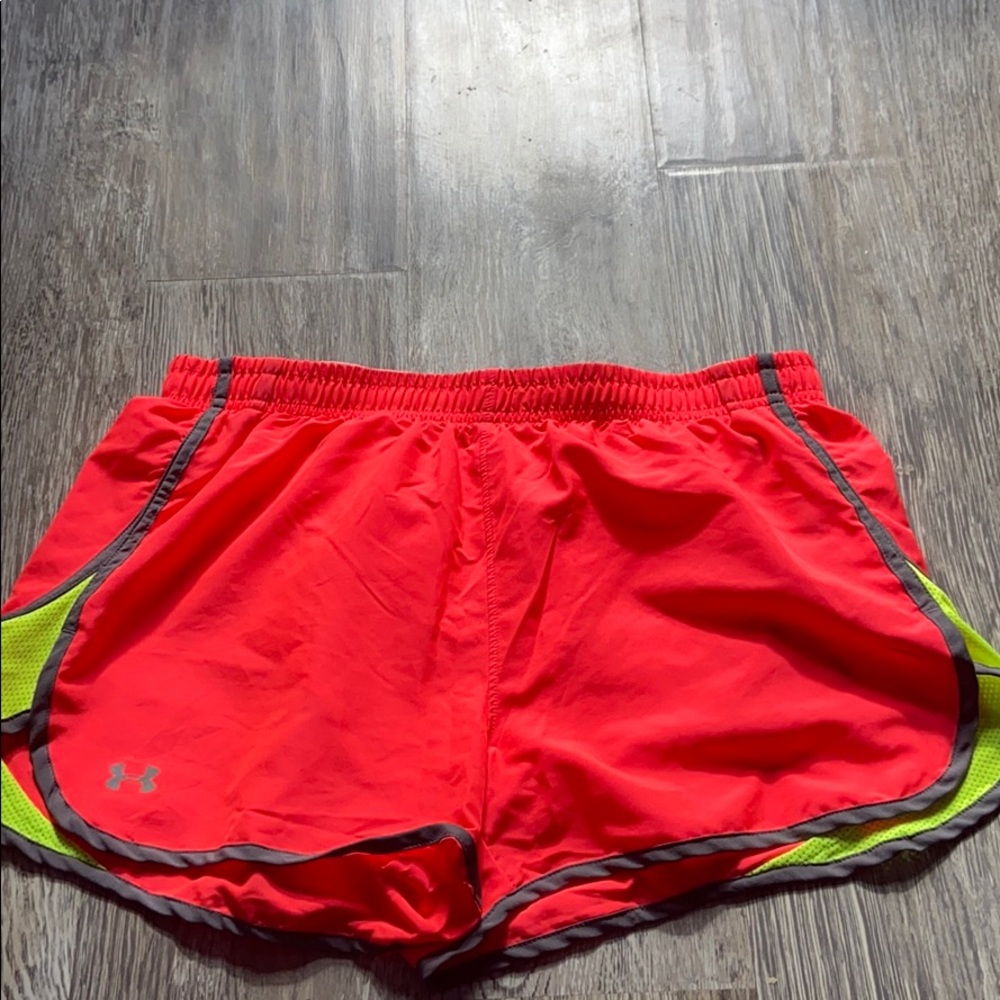 Like new under armour running shorts medium